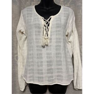 NEW WITH TAGS BEAUTIFUL WOMEN DEJAVU WHITE‎ BLOUSE SIZE SMALL
